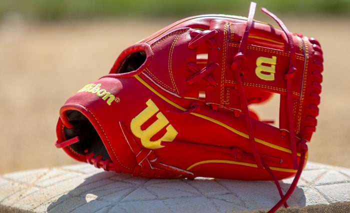 Wilson a2k ozzie top albies